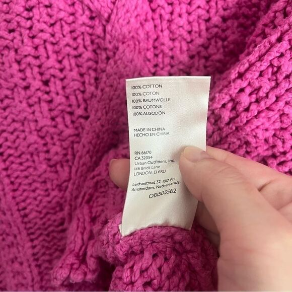 NEW Free People Pink Cutting Edge Cable
Knit Crop Sweater Barbie Hot Pink Large - Picture 11 of 12